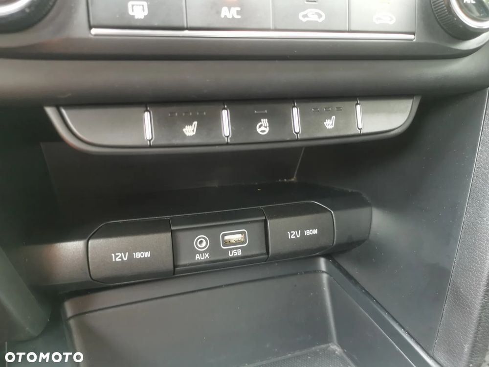Kia Ceed 1.4 L - 23