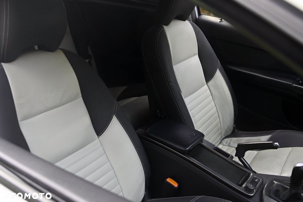 Volvo C30 1.6D DRIVe R-Design Start-Stop - 25