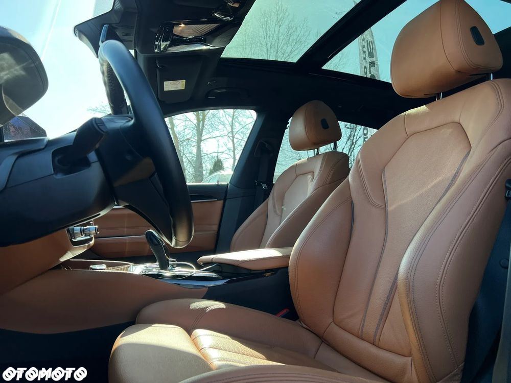 BMW 6GT 630i mHEV Luxury Line - 7