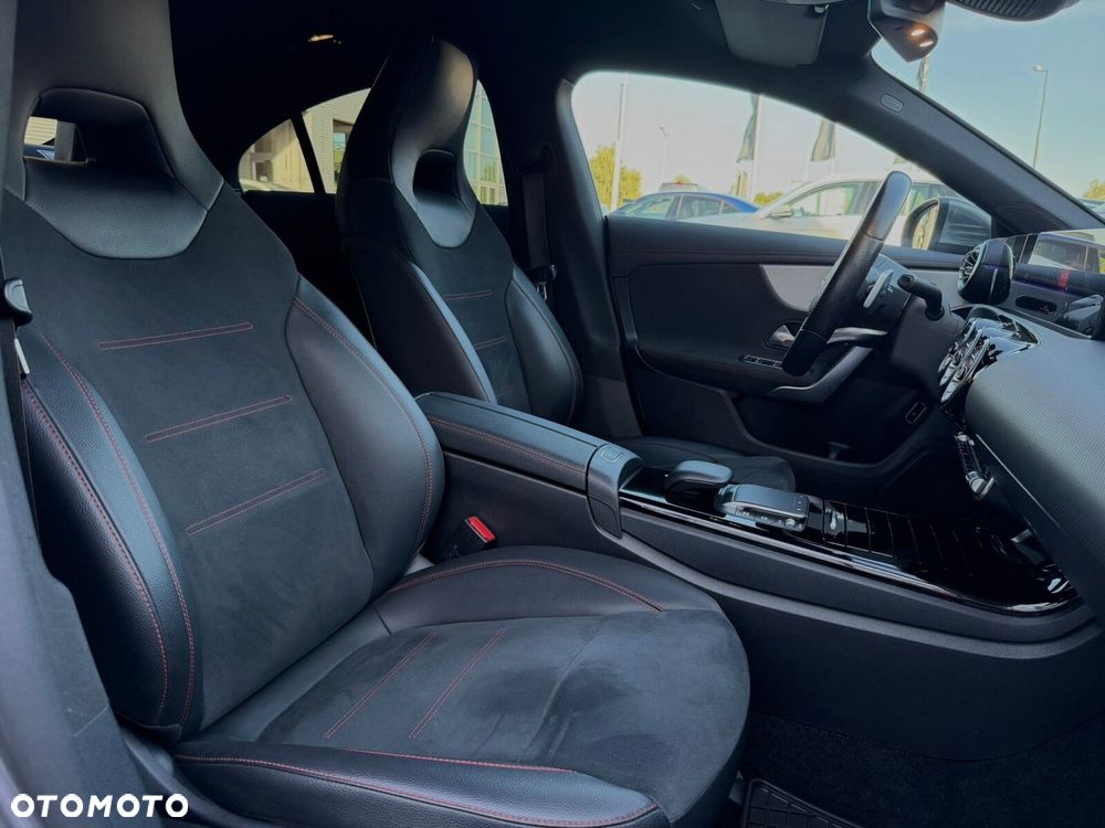 Mercedes-Benz CLA 200 mHEV AMG Line 7G-DCT - 8