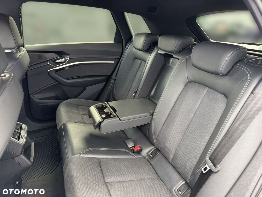 Audi e-tron - 15