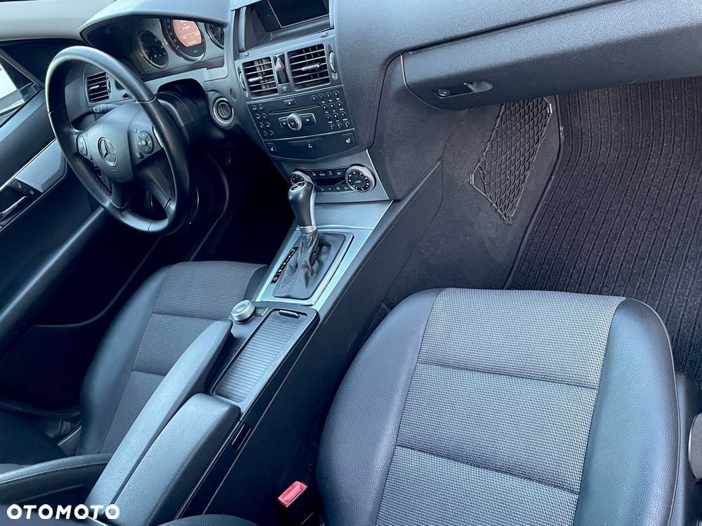 Mercedes-Benz Klasa C 180 T Kompressor Automatik BlueEFFICIENCY Avantgarde - 14