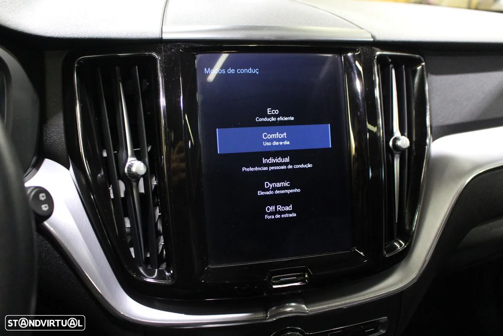 Volvo XC 60 D4 Geartronic Momentum - 26
