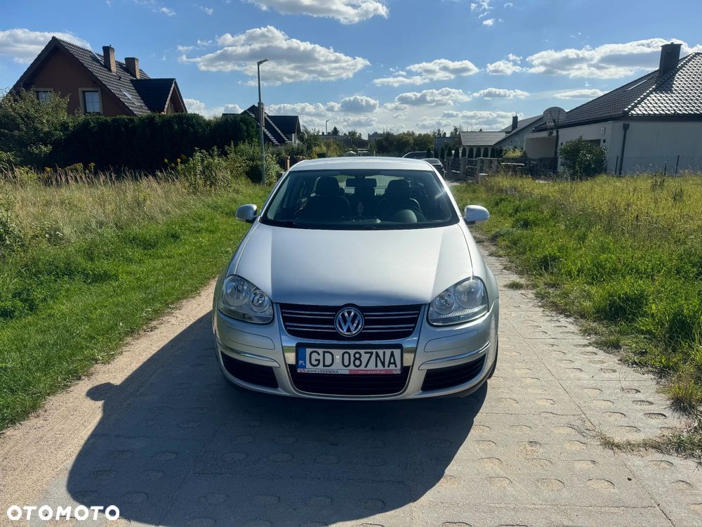 Volkswagen Jetta 1.9 TDI Trendline - 2