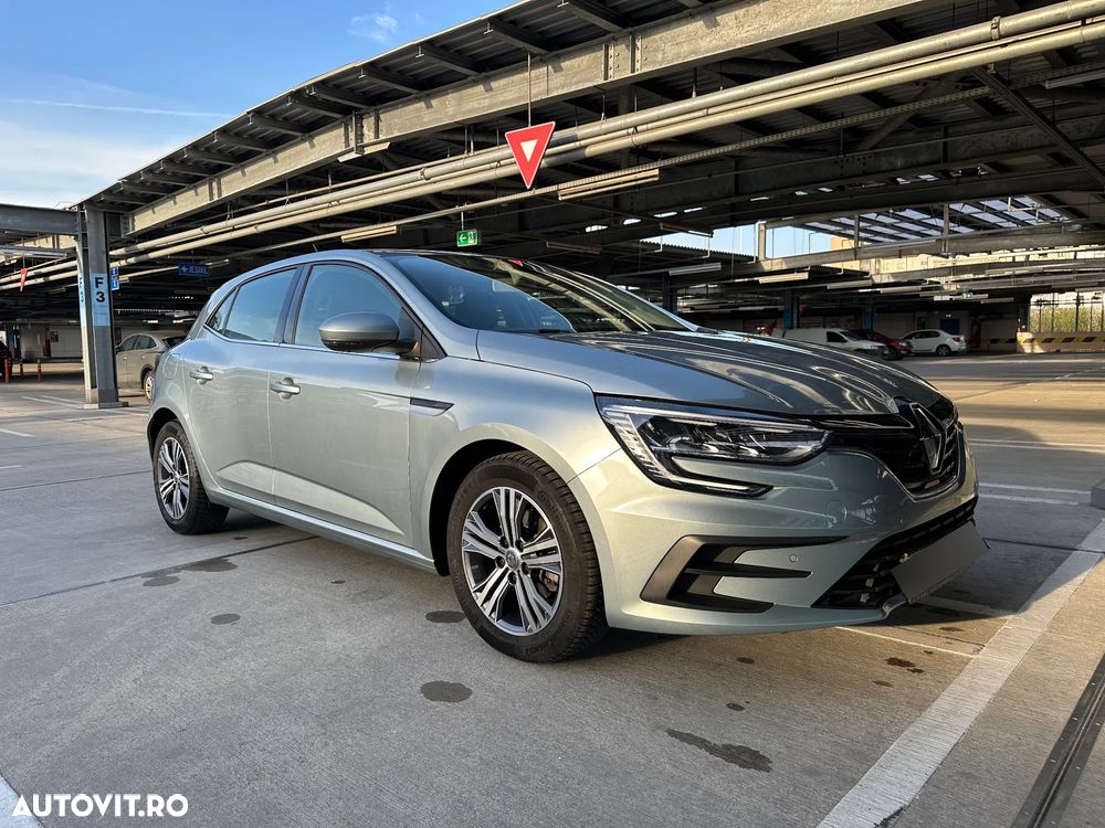 Renault Megane TCE 140 Techno - 2