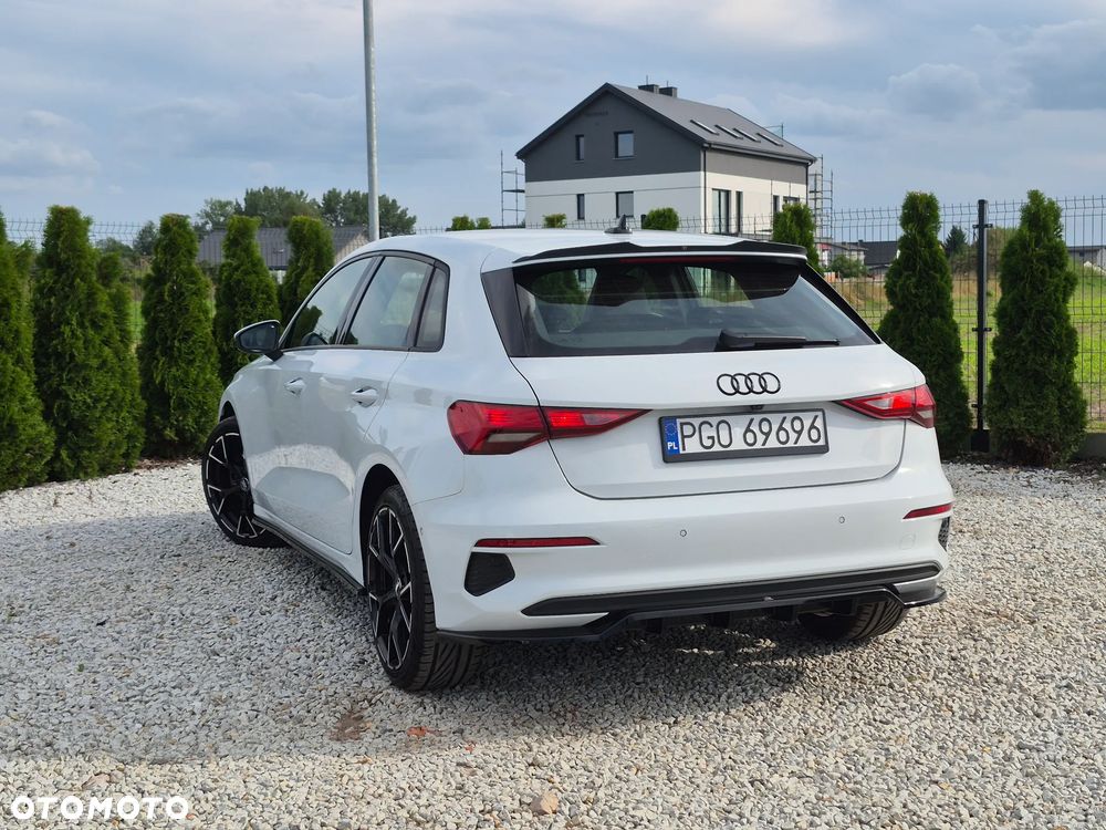 Audi A3 Sportback - 13