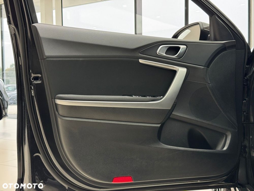 Kia XCeed 1.5 T-GDI M - 12