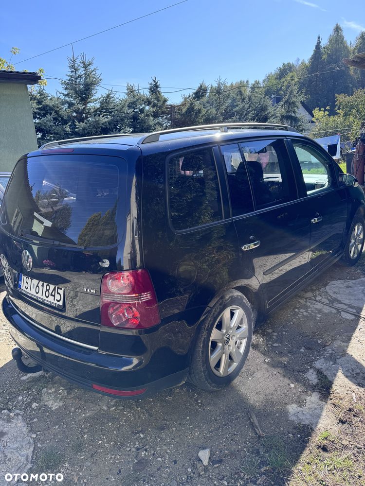 Volkswagen Touran 1.9 TDI Welcome - 2