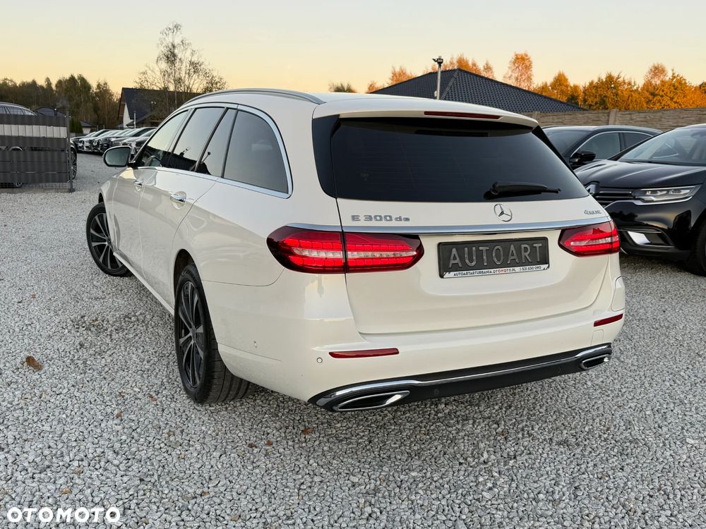 Mercedes-Benz Klasa E 300 d T 9G-TRONIC Avantgarde - 11