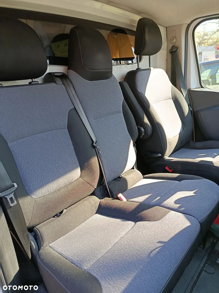 Opel vivaro - 9