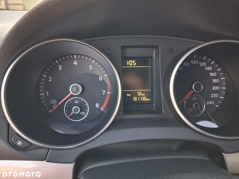 Volkswagen Golf 1.4 Style - 8