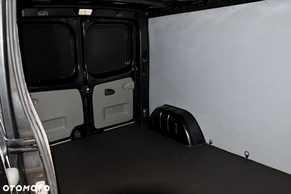 Renault TRAFIC - 21