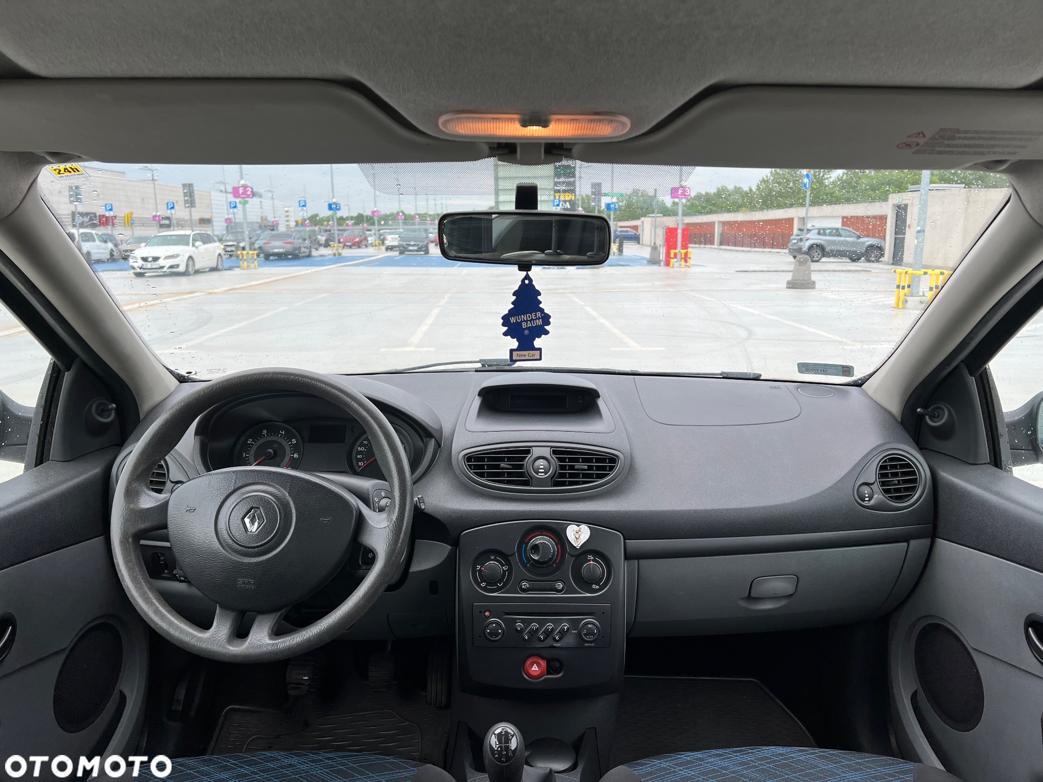 Renault Clio - 11