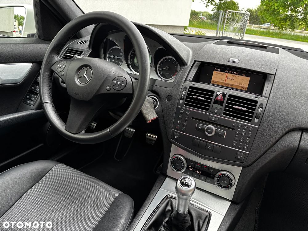 Mercedes-Benz Klasa C 200 Kompressor Avantgarde - 33