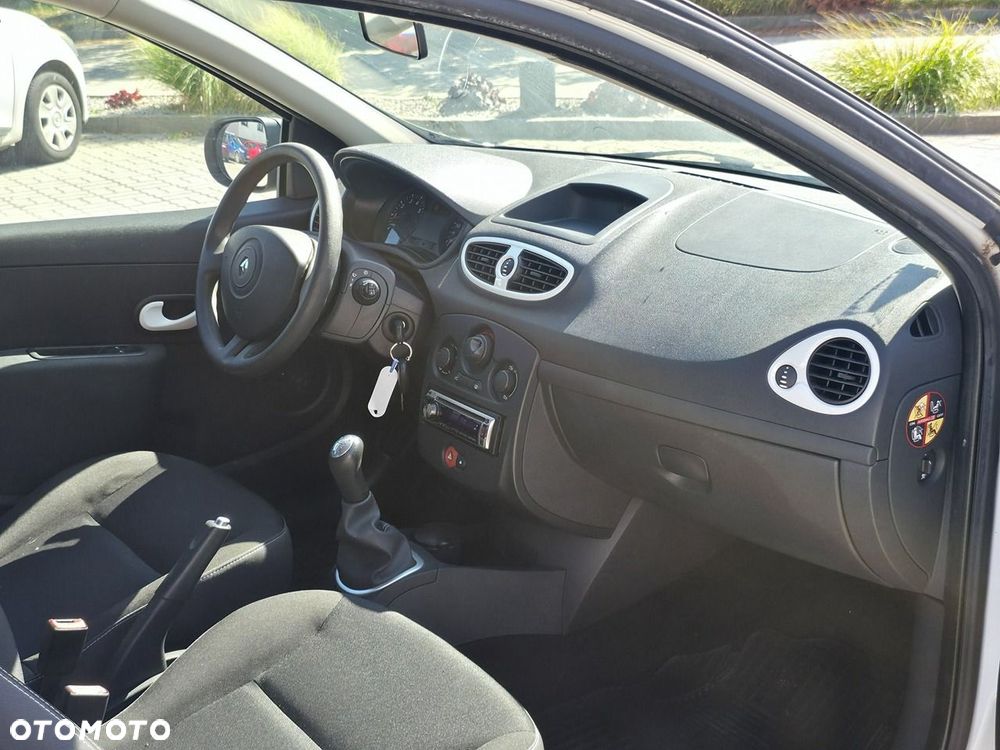 Renault Clio - 7