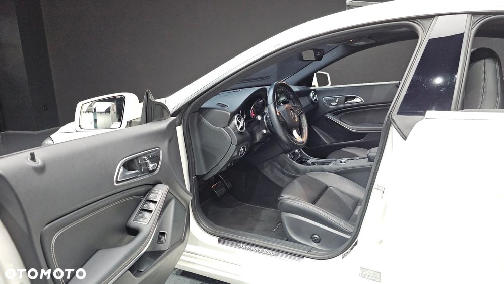 Mercedes-Benz CLA - 8