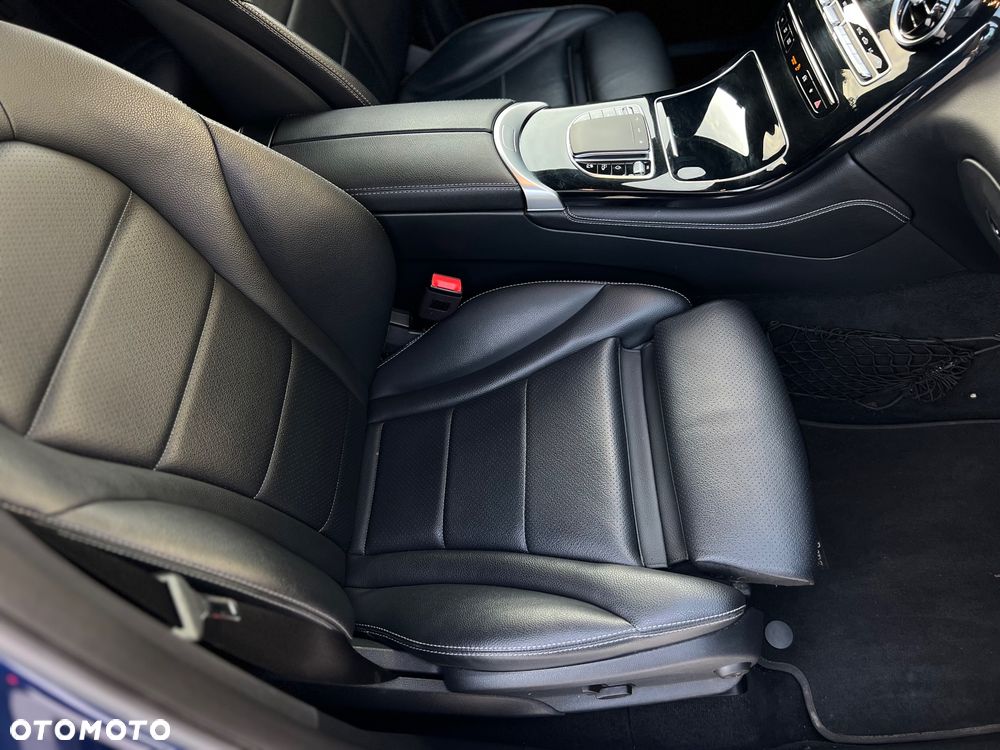 Mercedes-Benz GLC 200 4Matic 9G-TRONIC AMG Line Plus - 16