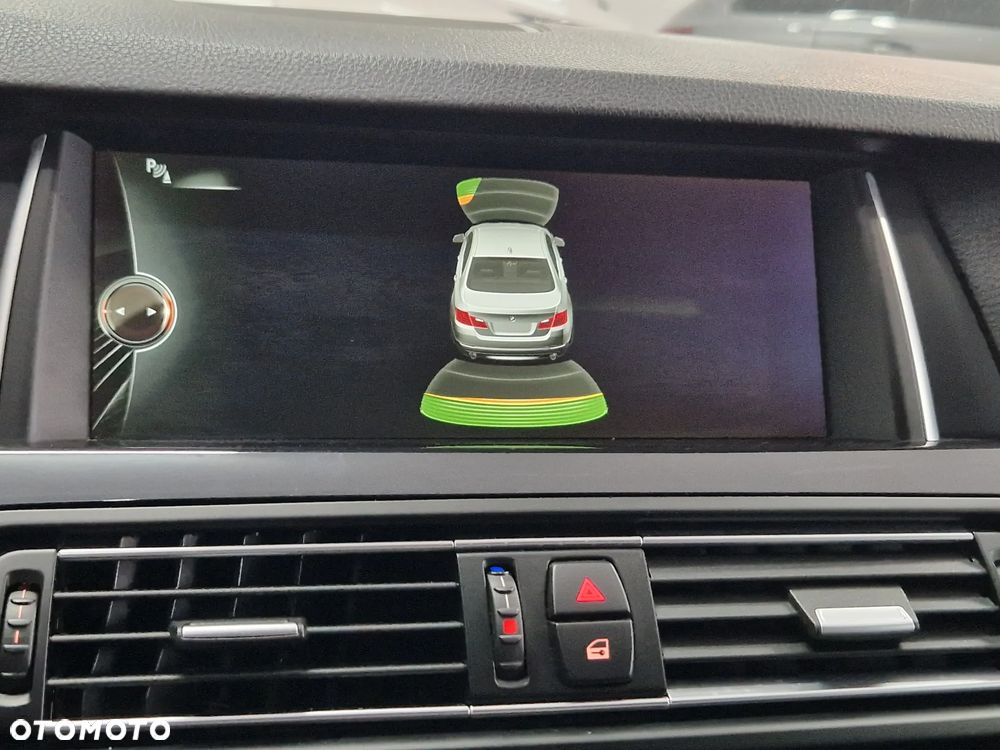 BMW Seria 5 520d - 25