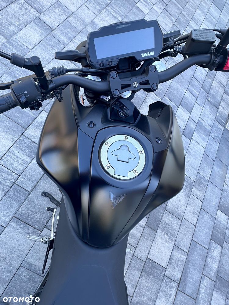 Yamaha MT - 17