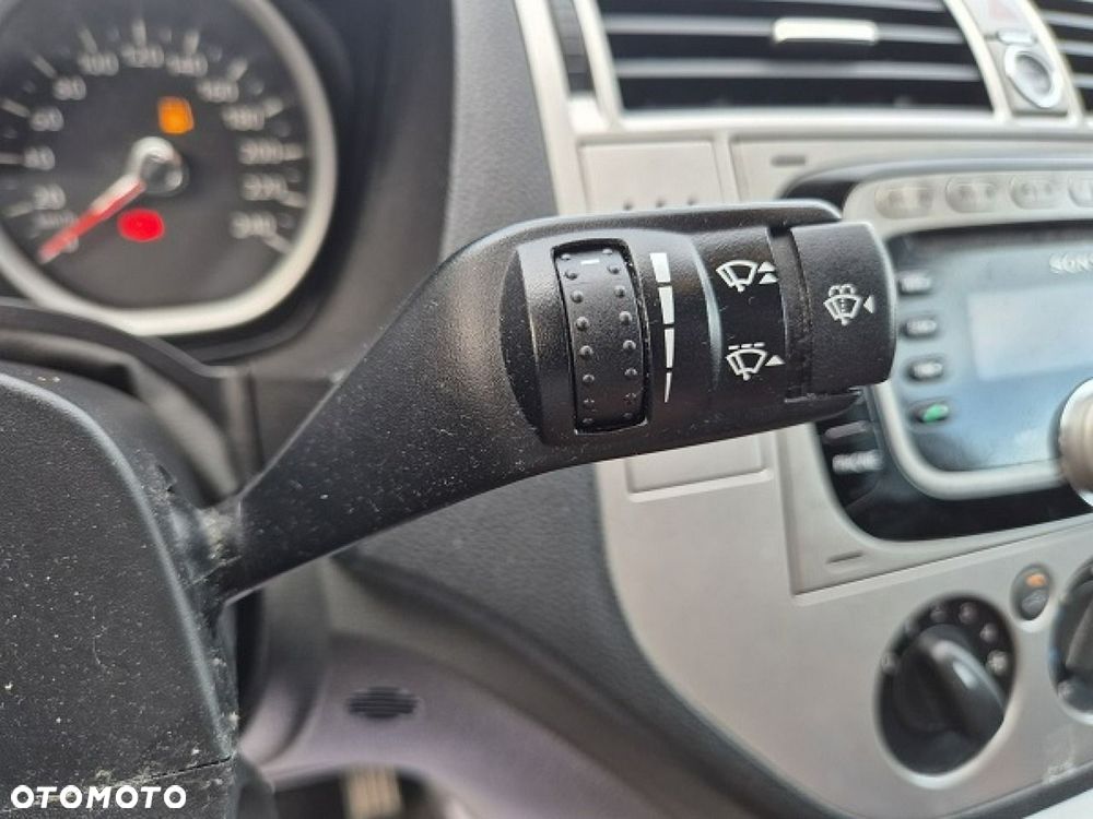 Ford Kuga - 26