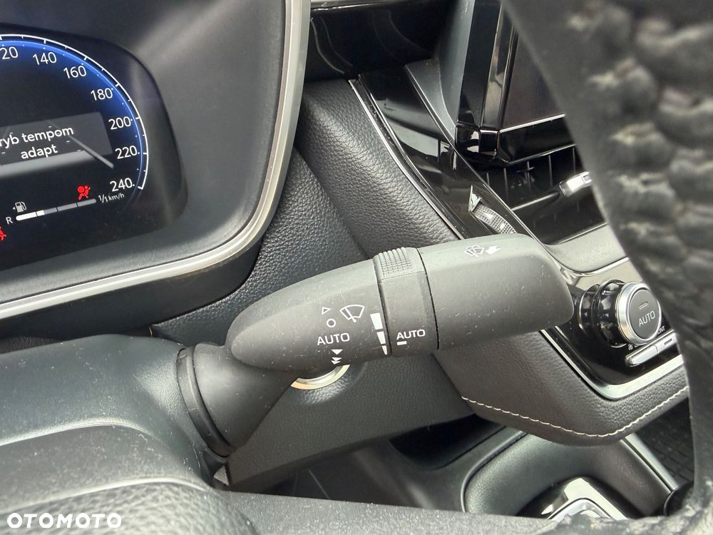 Toyota Corolla 1.8 Hybrid Comfort - 34