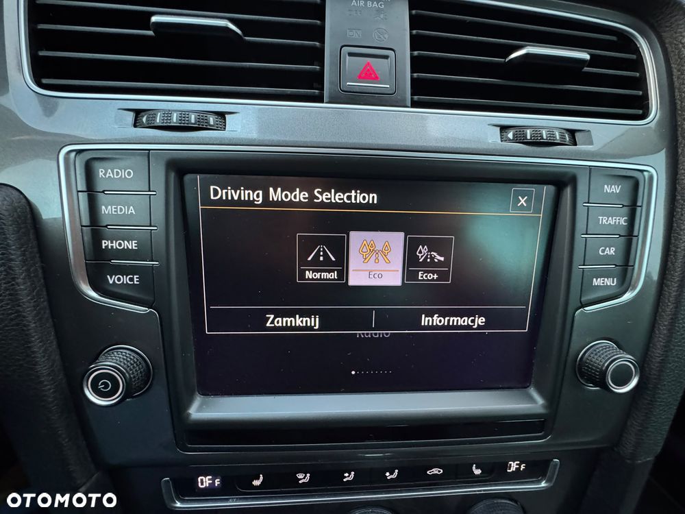 Volkswagen Golf e-Golf - 25