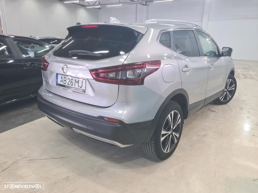 Nissan Qashqai 1.5 dCi N-Connecta J18 - 4