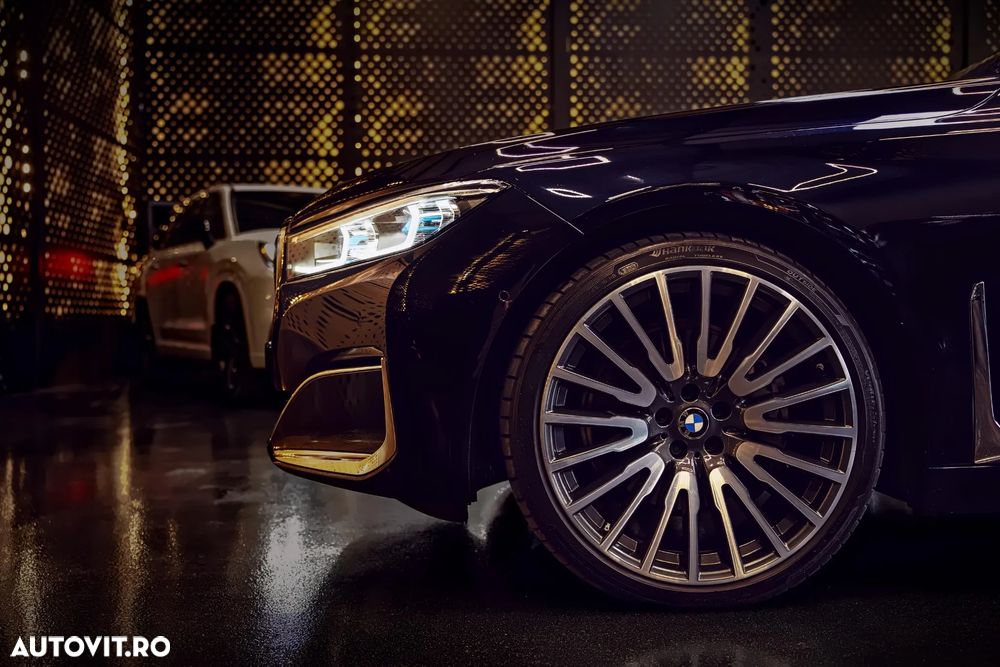 BMW Seria 7 740i - 7