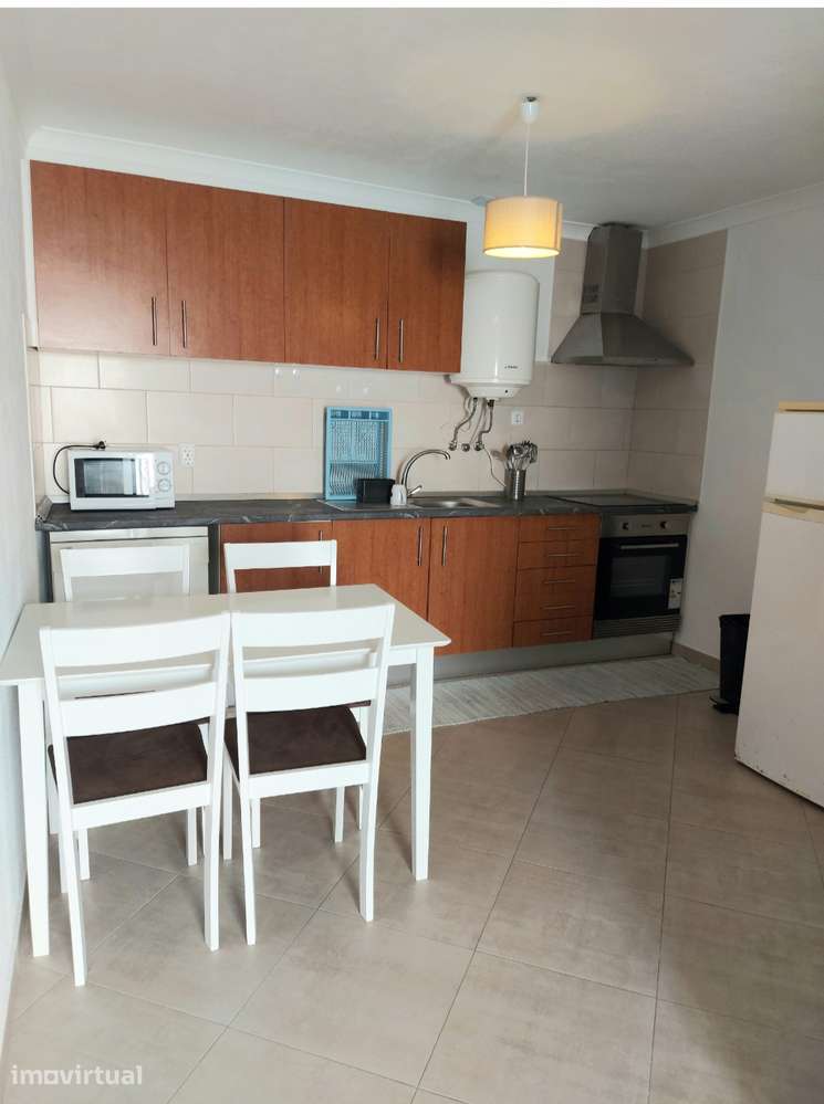 Moradia Geminada T1 + 1 - Vila de Frades - Grande imagem: 2/16