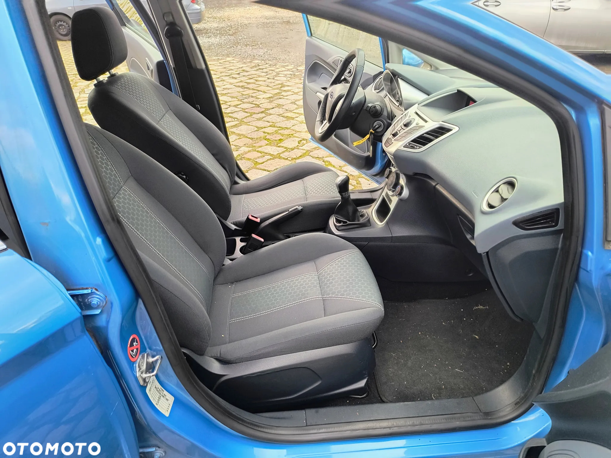 Ford Fiesta - 12