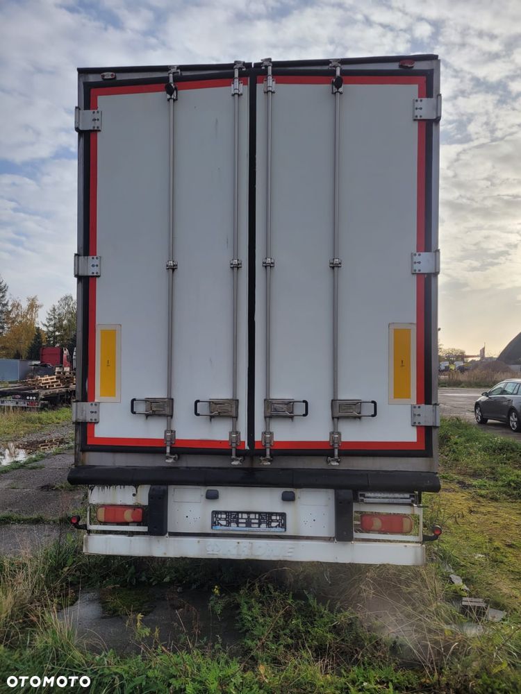 Schmitz Cargobull SKO 24 - 2