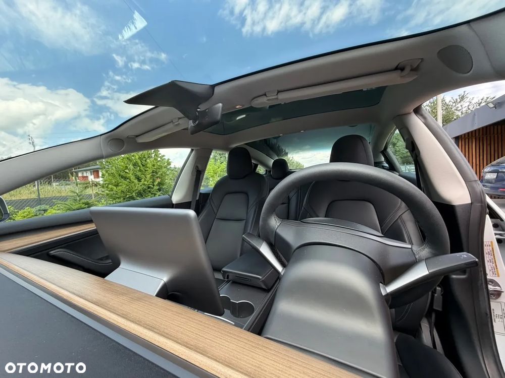 Tesla Model 3 Standard Range Plus - 10