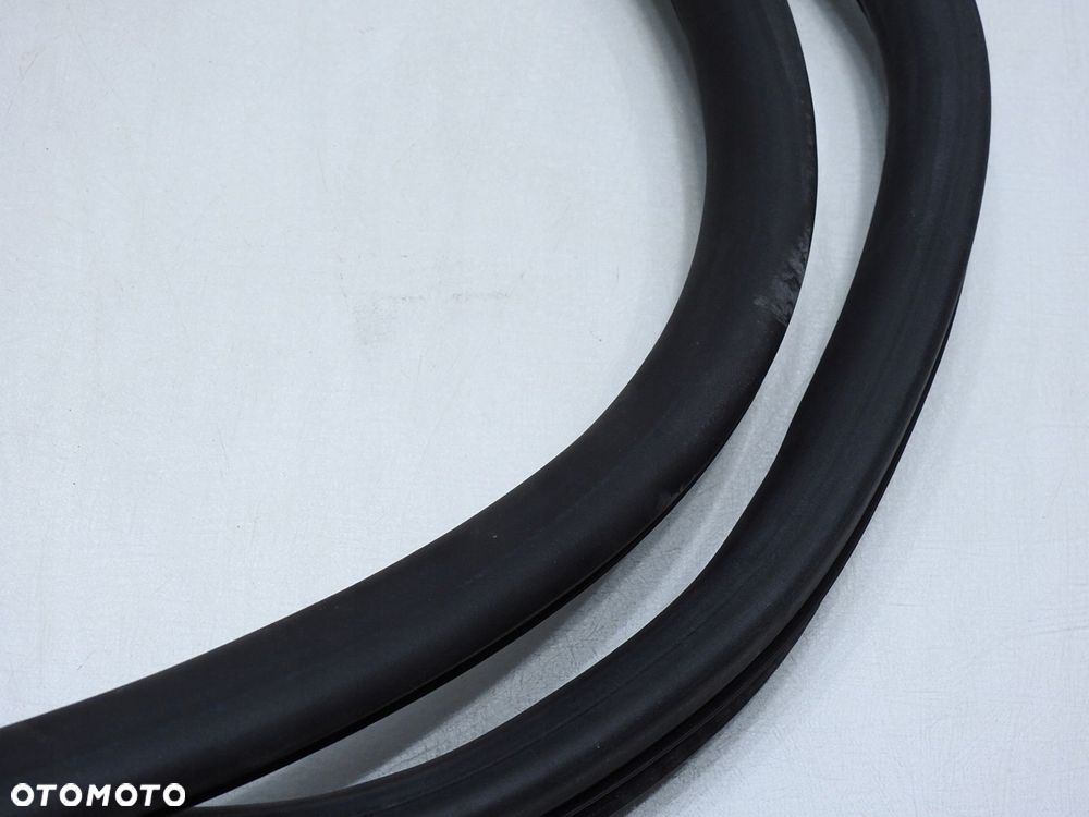 USZCZELKA DRZWI PRAWY TYŁ AUDI A6 C6 AVANT - 6