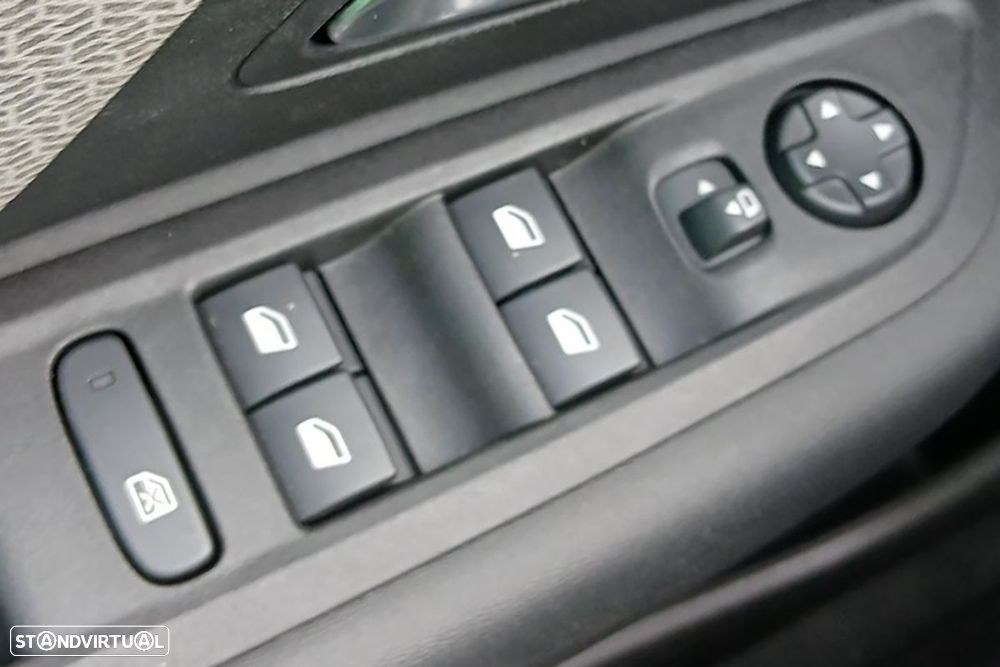 Citroën C4 1.2 PureTech Plus EAT8 - 13