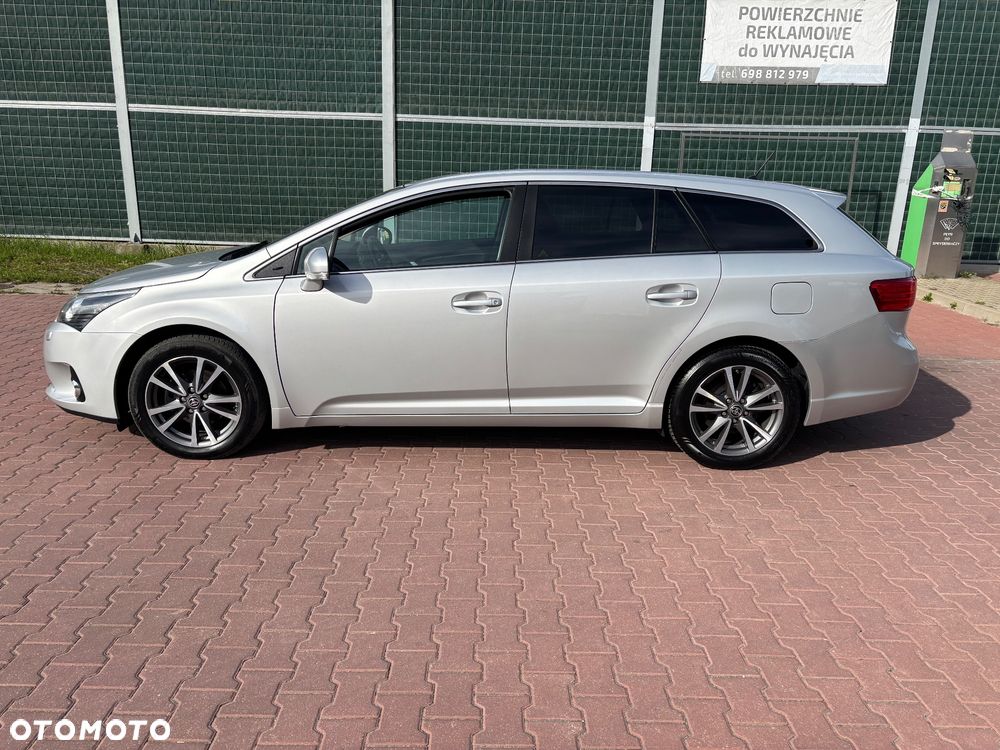 Toyota Avensis - 8