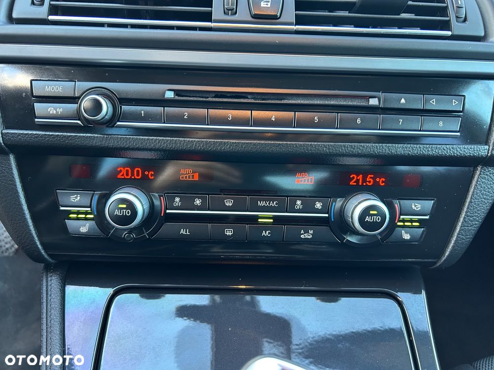 BMW Seria 5 520d Luxury Line - 22