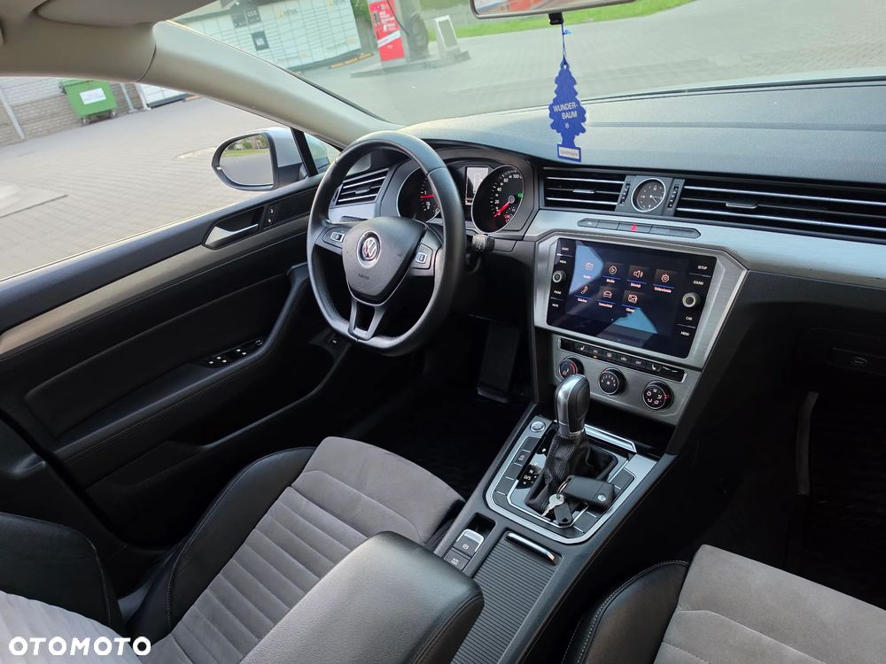 Volkswagen Passat 2.0 TDI (BlueMotion Technology) DSG Trendline - 12