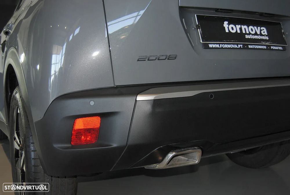 Peugeot 2008 1.2 Hybrid Allure e-DCS6 - 14