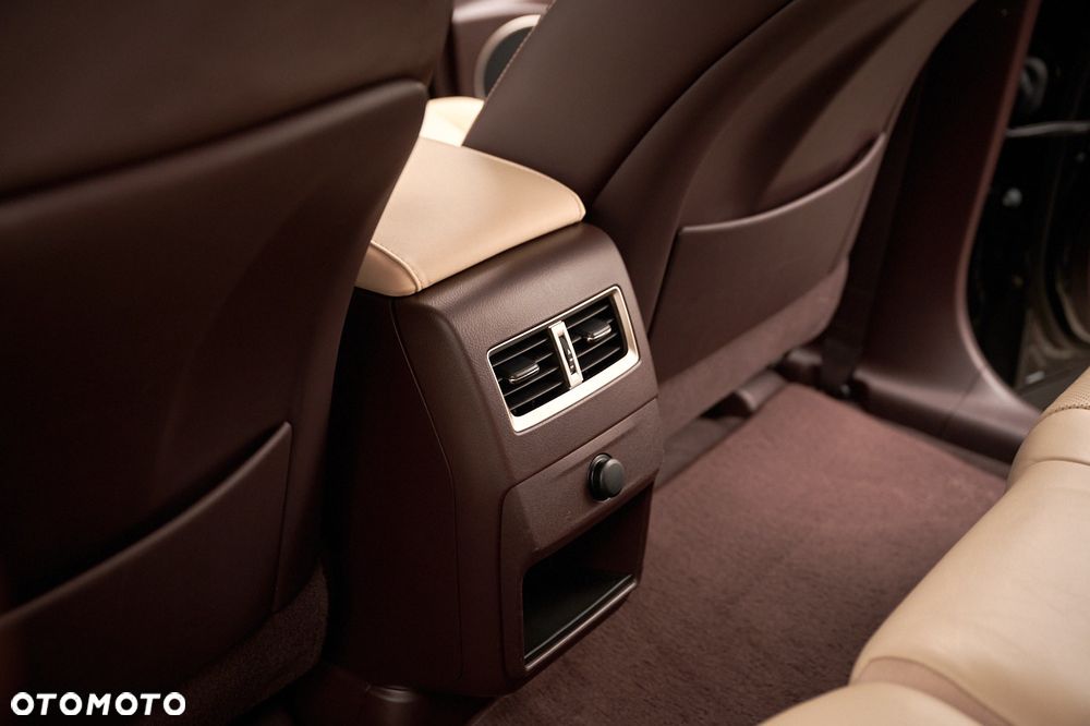 Lexus RX 450h Prestige - 27