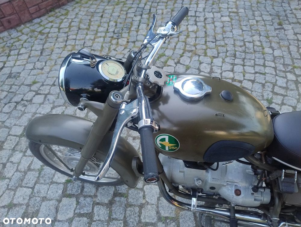 BMW R - 7