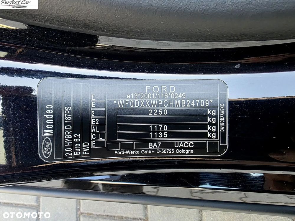 Ford Mondeo 2.0 Hybrid Vignale Plus - 37