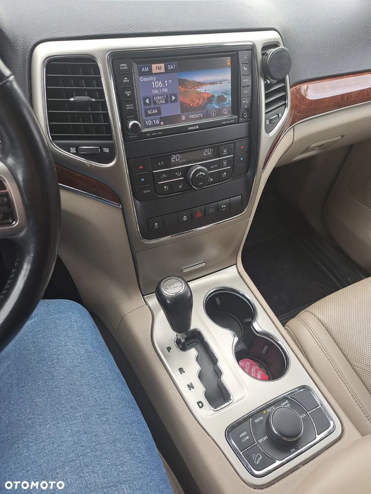 Jeep Grand Cherokee - 19