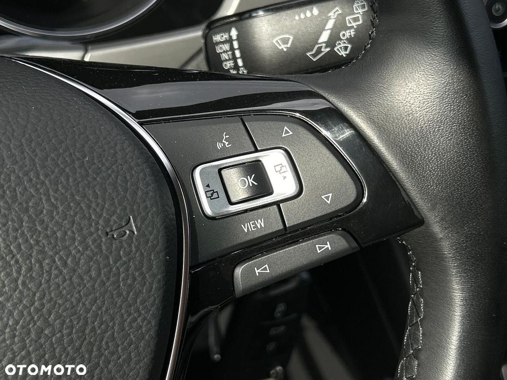 Volkswagen Touran 1.5 TSI EVO Comfortline - 24