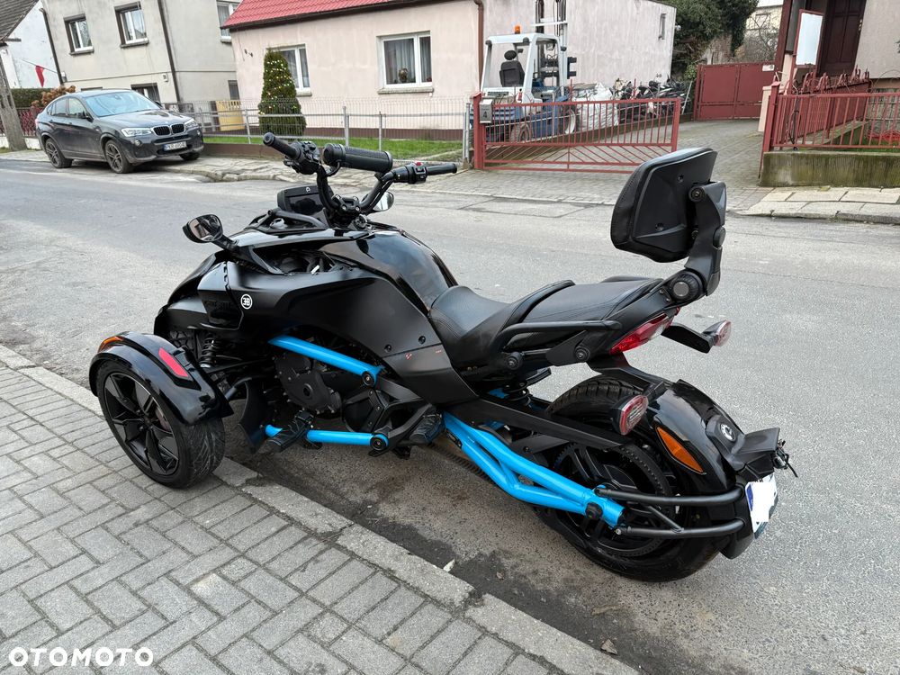 Can-Am Spyder - 8