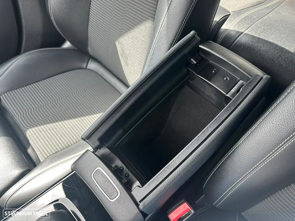 Mercedes-Benz CLA 180 - 27