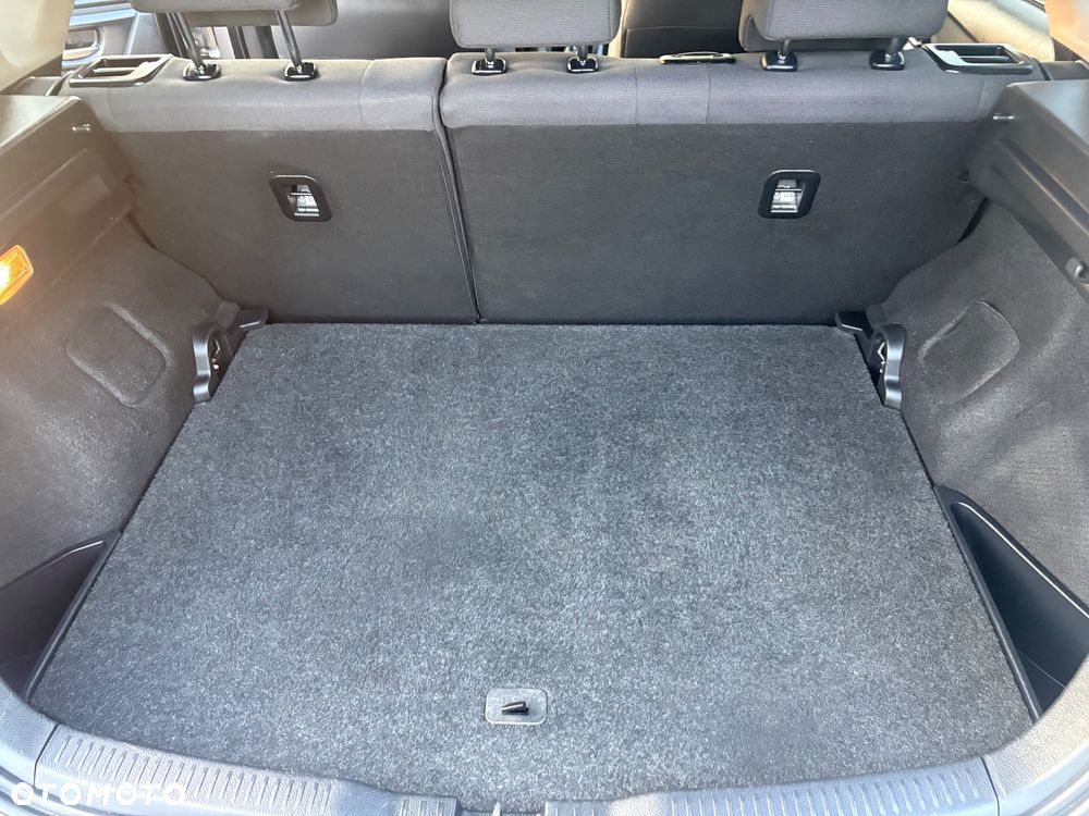 Toyota Auris 1.2 T GPF Premium - 25