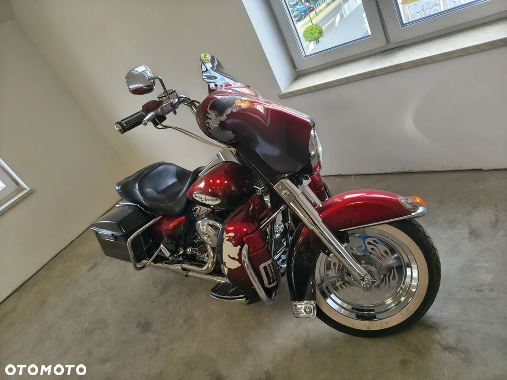 Harley-Davidson FLH Electra Glide - 18