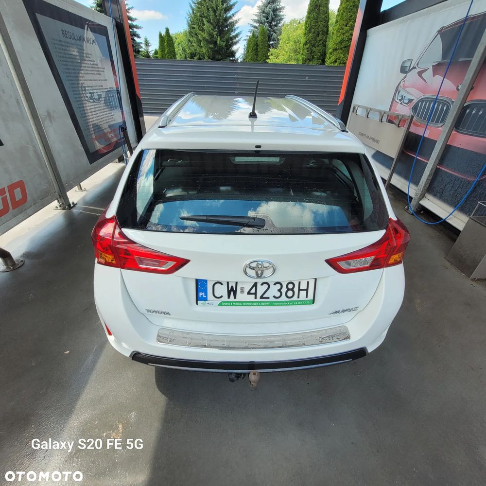Toyota Auris 1.4 D-4D - 10