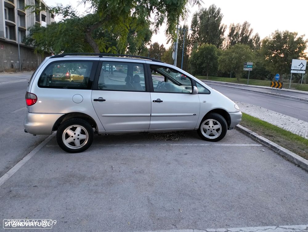 Ford Galaxy 1.9 TDi GLX - 3