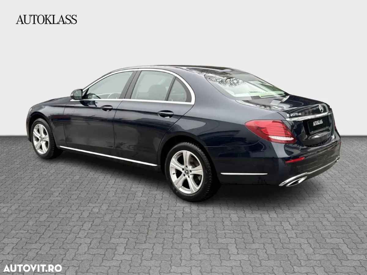 Mercedes-Benz E 220 d 4MATIC Aut. - 3